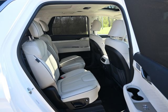 Used 2023 Hyundai Palisade Calligraphy w/ Winter Package image 21