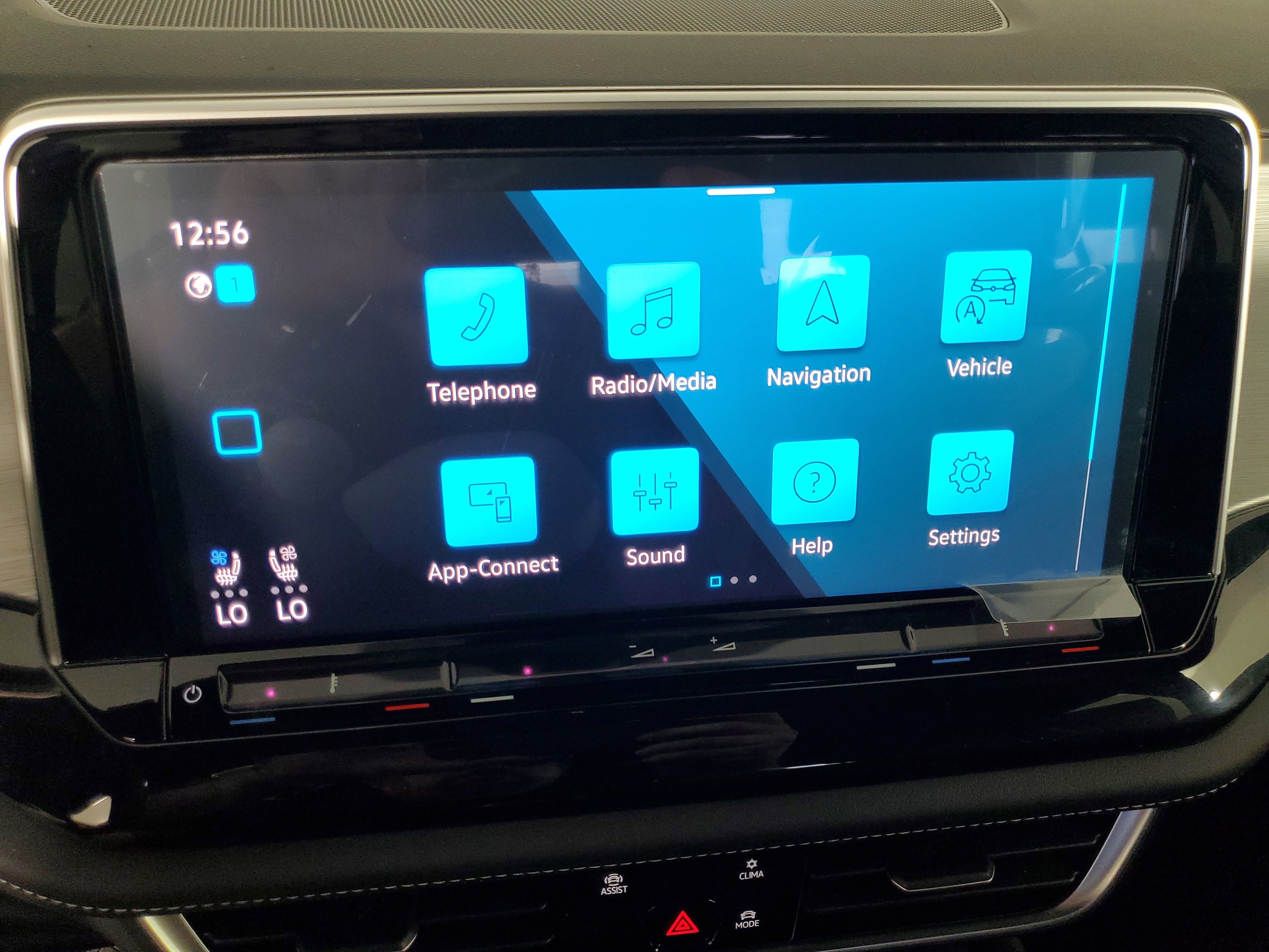 Used 2025 Volkswagen Atlas Cross Sport SE image 20