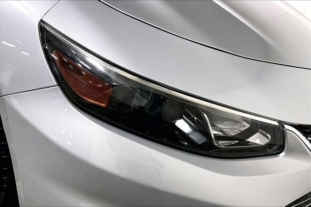 Used 2017 Chevrolet Malibu LT w/ Driver Confidence Package image 26