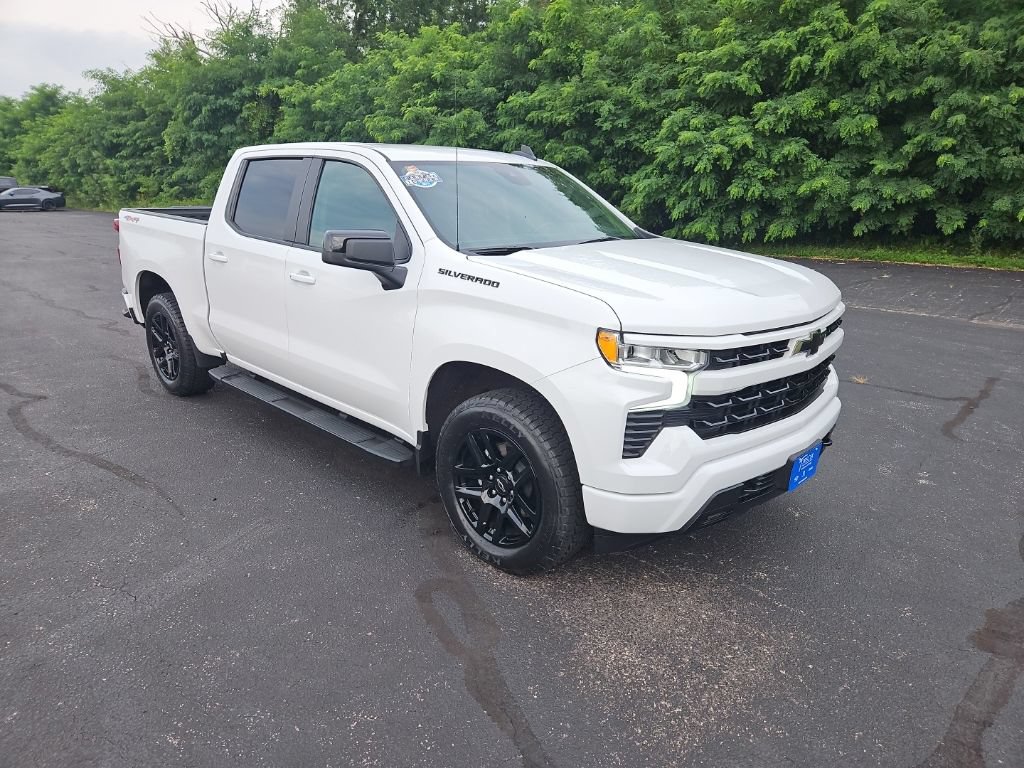 Used 2025 Chevrolet Silverado 1500 RST w/ Convenience Package II AWD/4WD image 9