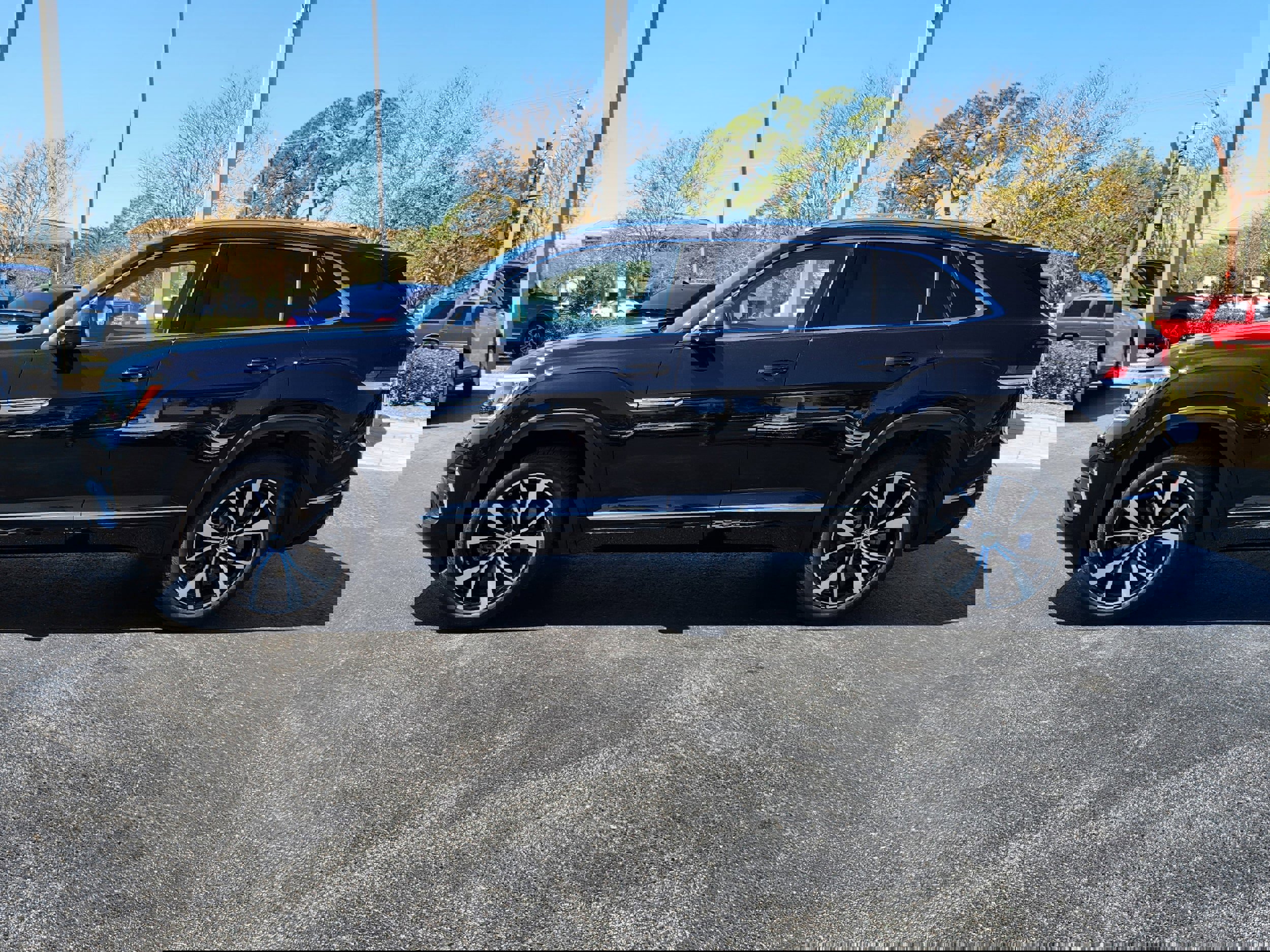 New 2025 Volkswagen Atlas Cross Sport SEL Premium R-Line image 4