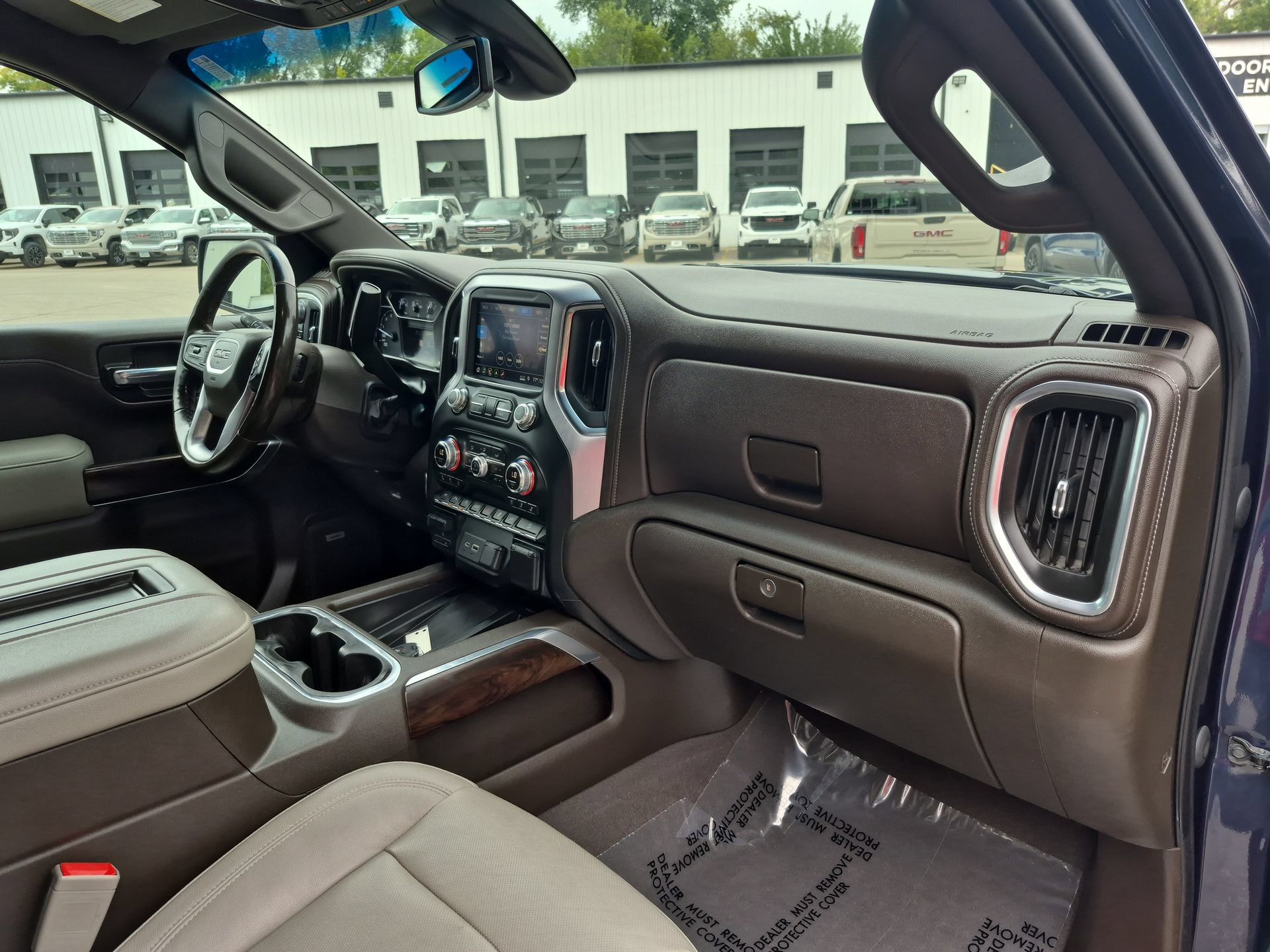 Used 2019 GMC Sierra 1500 SLT w/ SLT Premium Plus Package AWD/4WD image 29