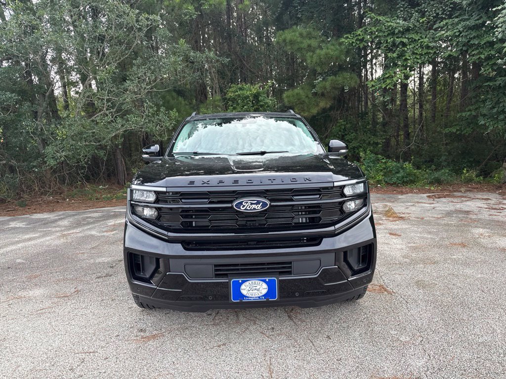 New 2027 Ford Expedition Max Platinum RWD image 3