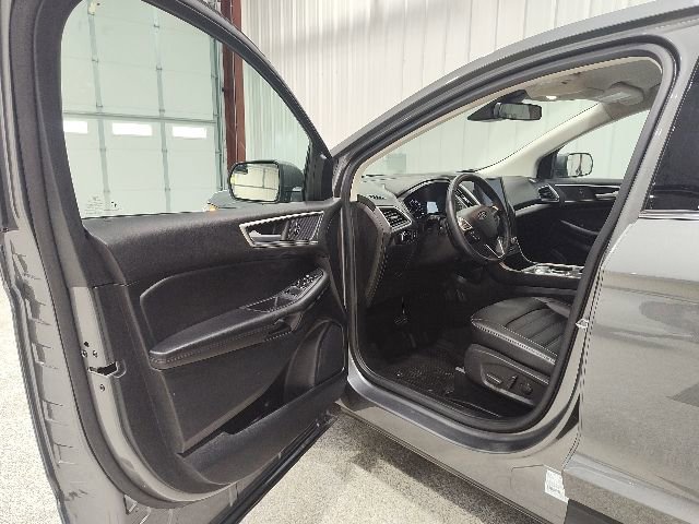 Used 2023 Ford Edge SEL w/ Convenience Package AWD/4WD image 10