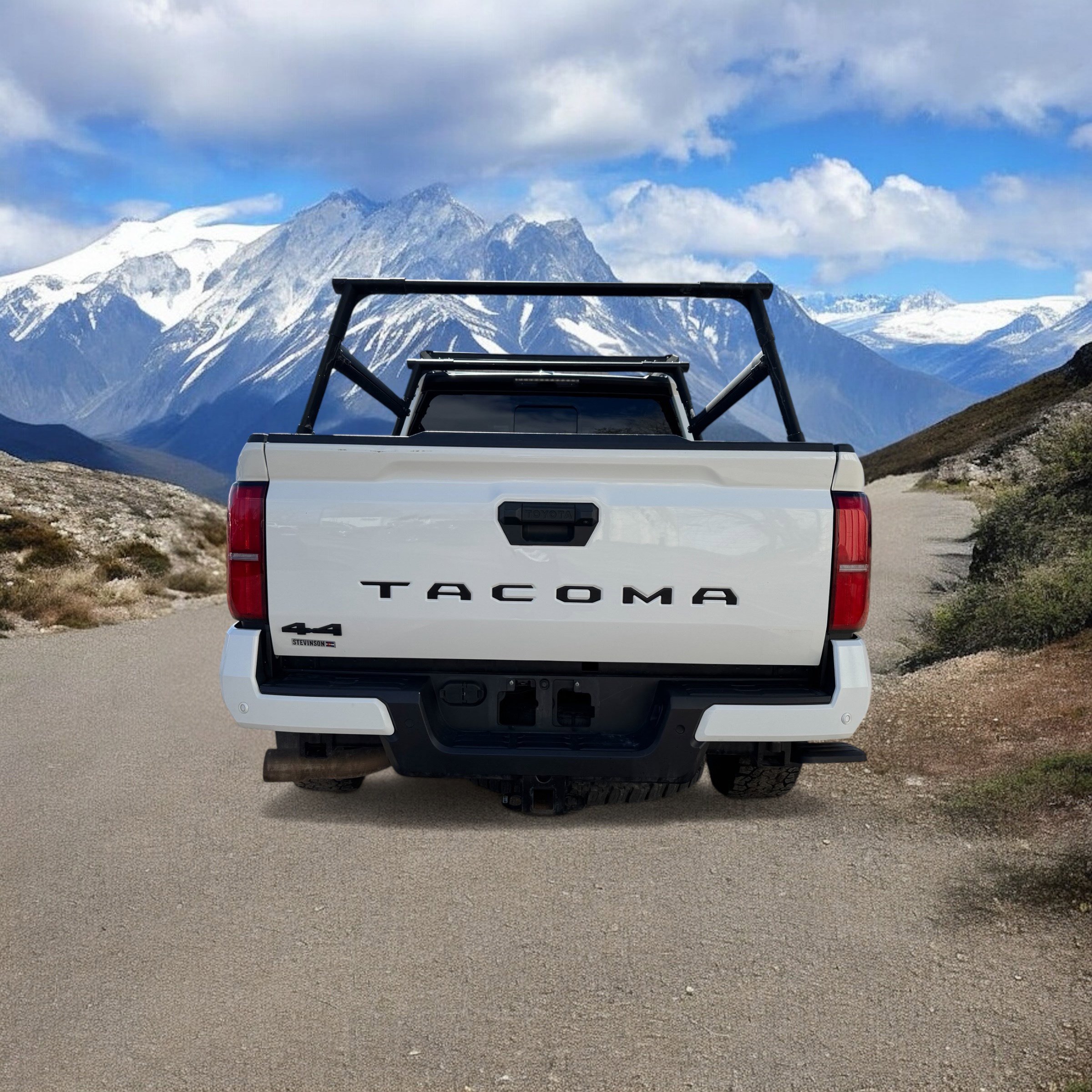 Certified 2024 Toyota Tacoma SR5 image 4