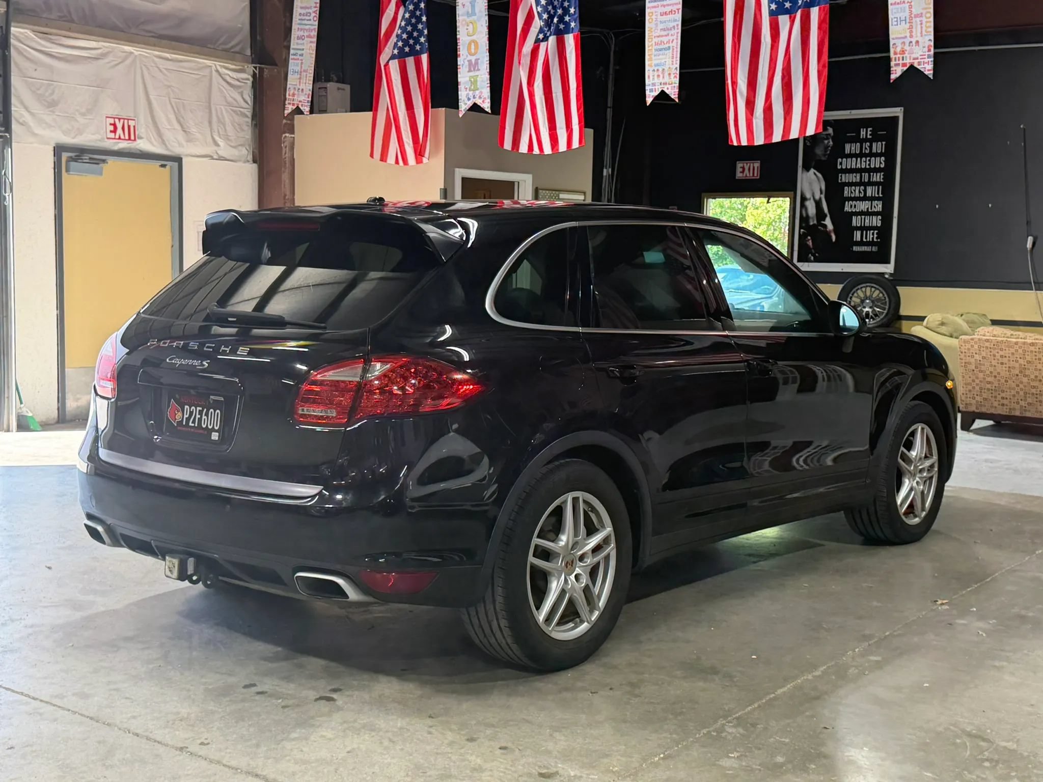 Used 2013 Porsche Cayenne S AWD/4WD image 7