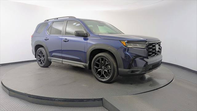Used 2025 Honda Pilot Sport image 11