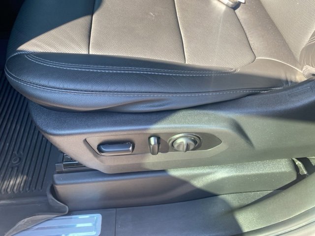 Used 2019 GMC Sierra 1500 SLT w/ SLT Premium Package image 17