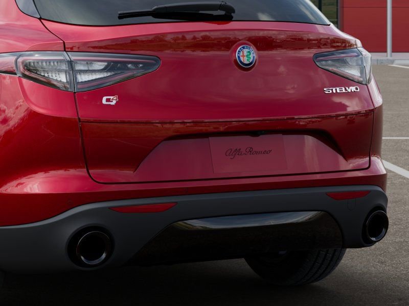 New 2025 Alfa Romeo Stelvio Sprint AWD/4WD image 13