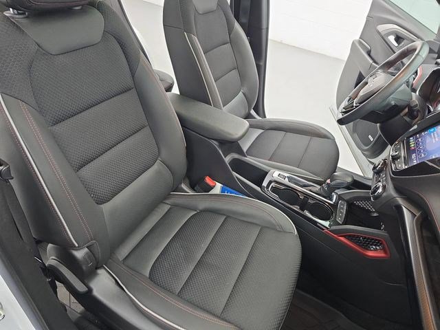 Used 2023 Chevrolet TrailBlazer RS w/ Sun and Liftgate Package image 10