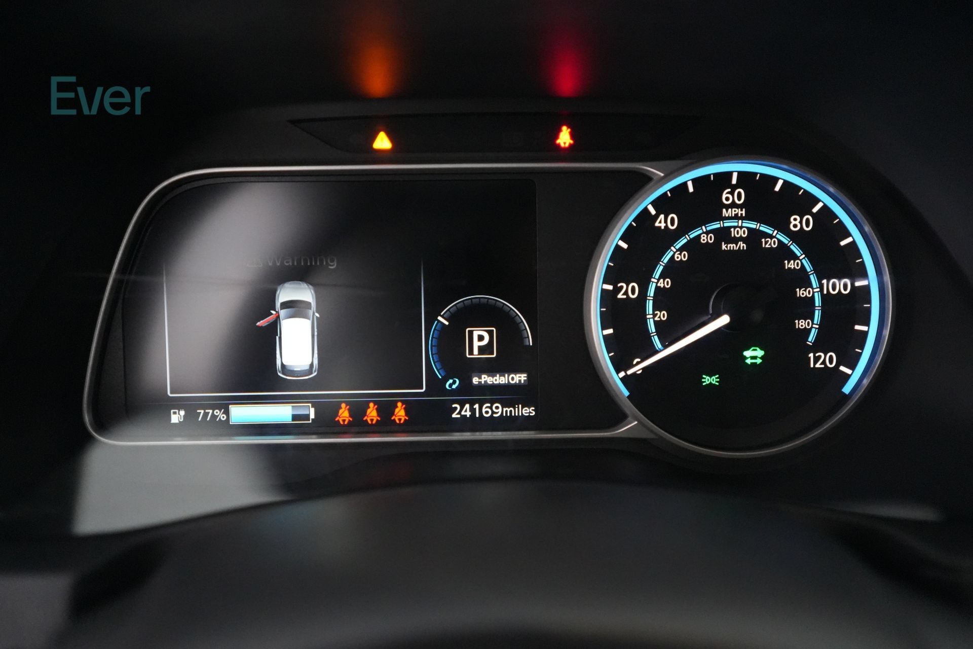 Used 2025 Nissan Leaf S FWD image 7