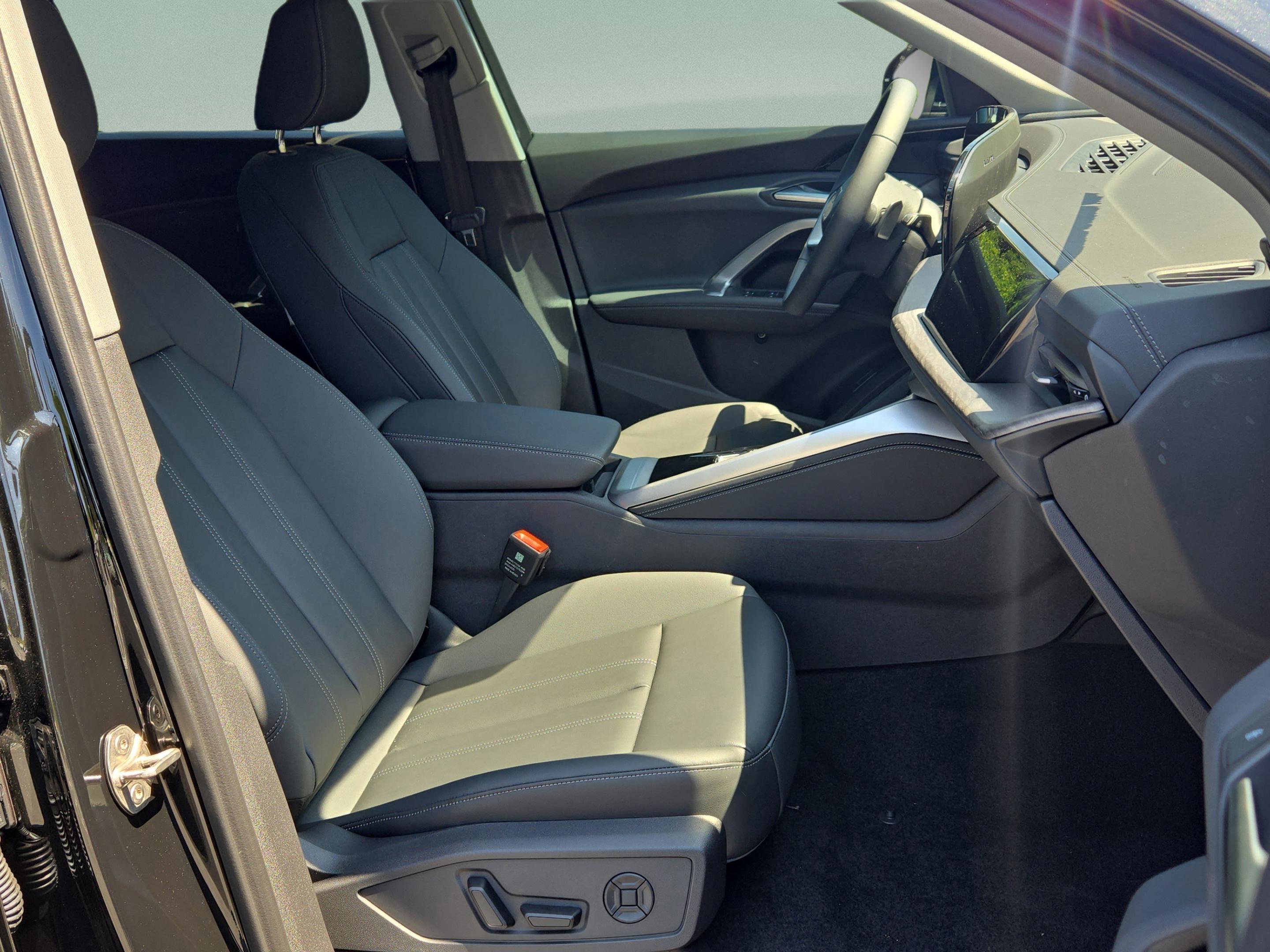 New 2025 Audi Q5 Premium image 43