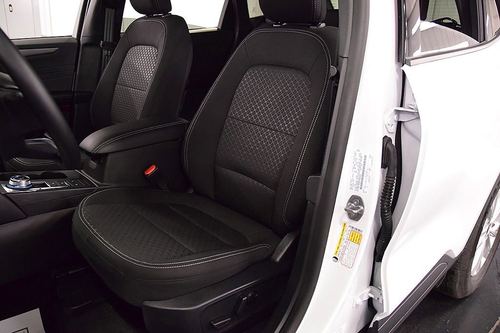 Used 2024 Ford Escape Active image 31