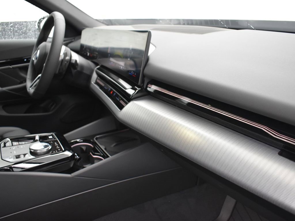 New 2026 BMW 530i w/ M Sport Package image 22