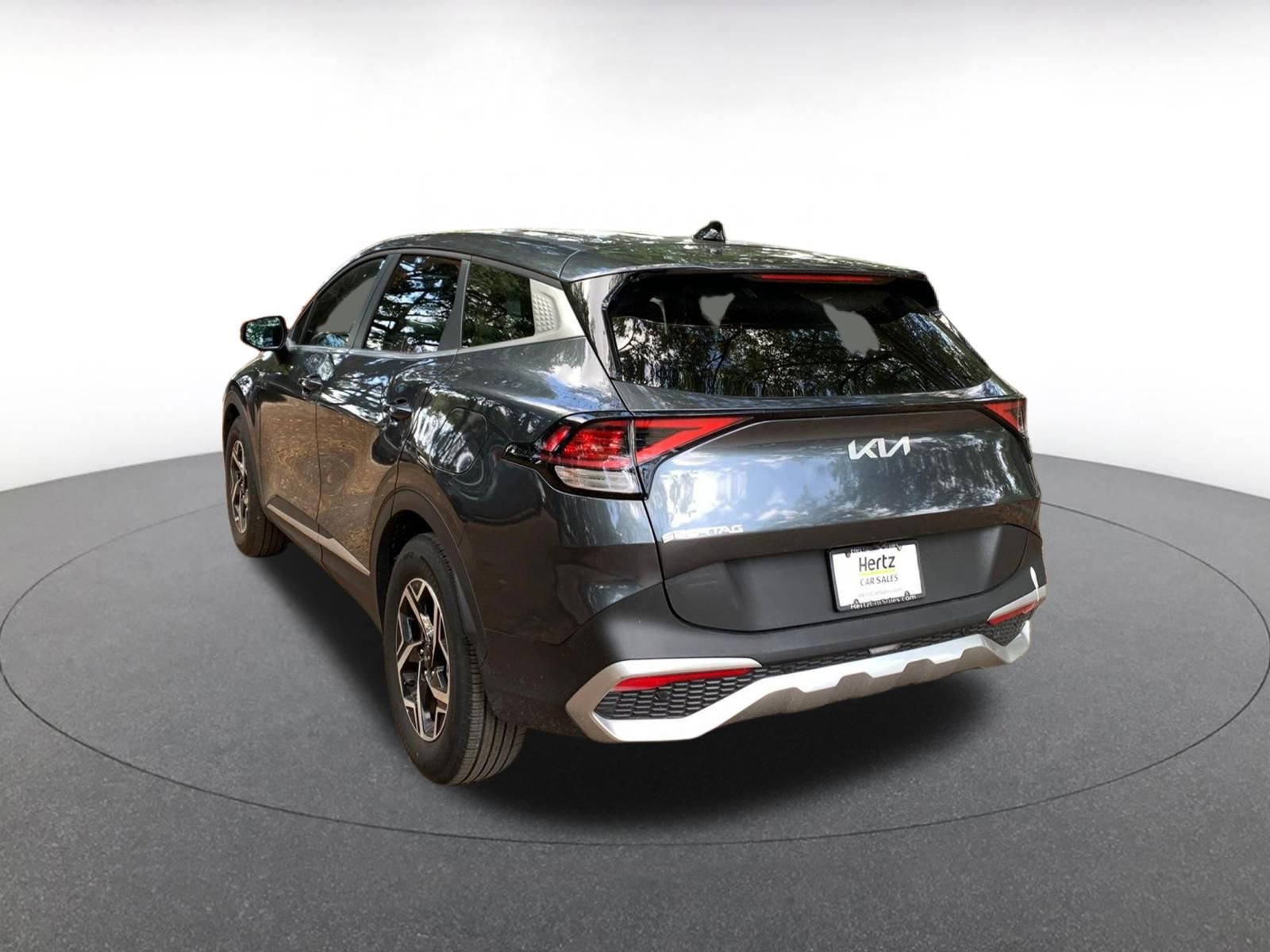 Used 2025 Kia Sportage LX image 5
