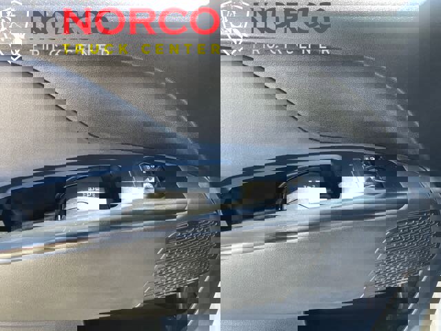 Used 2018 RAM ProMaster City SLT w/ Lights & Wheels Group image 12