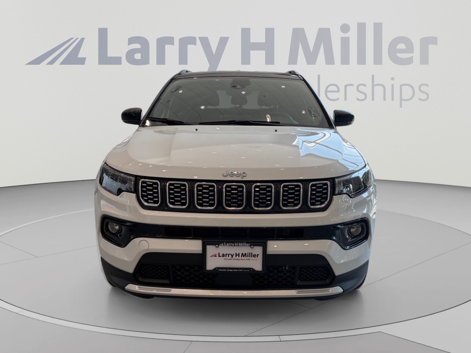 Used 2025 Jeep Compass Limited AWD/4WD image 8