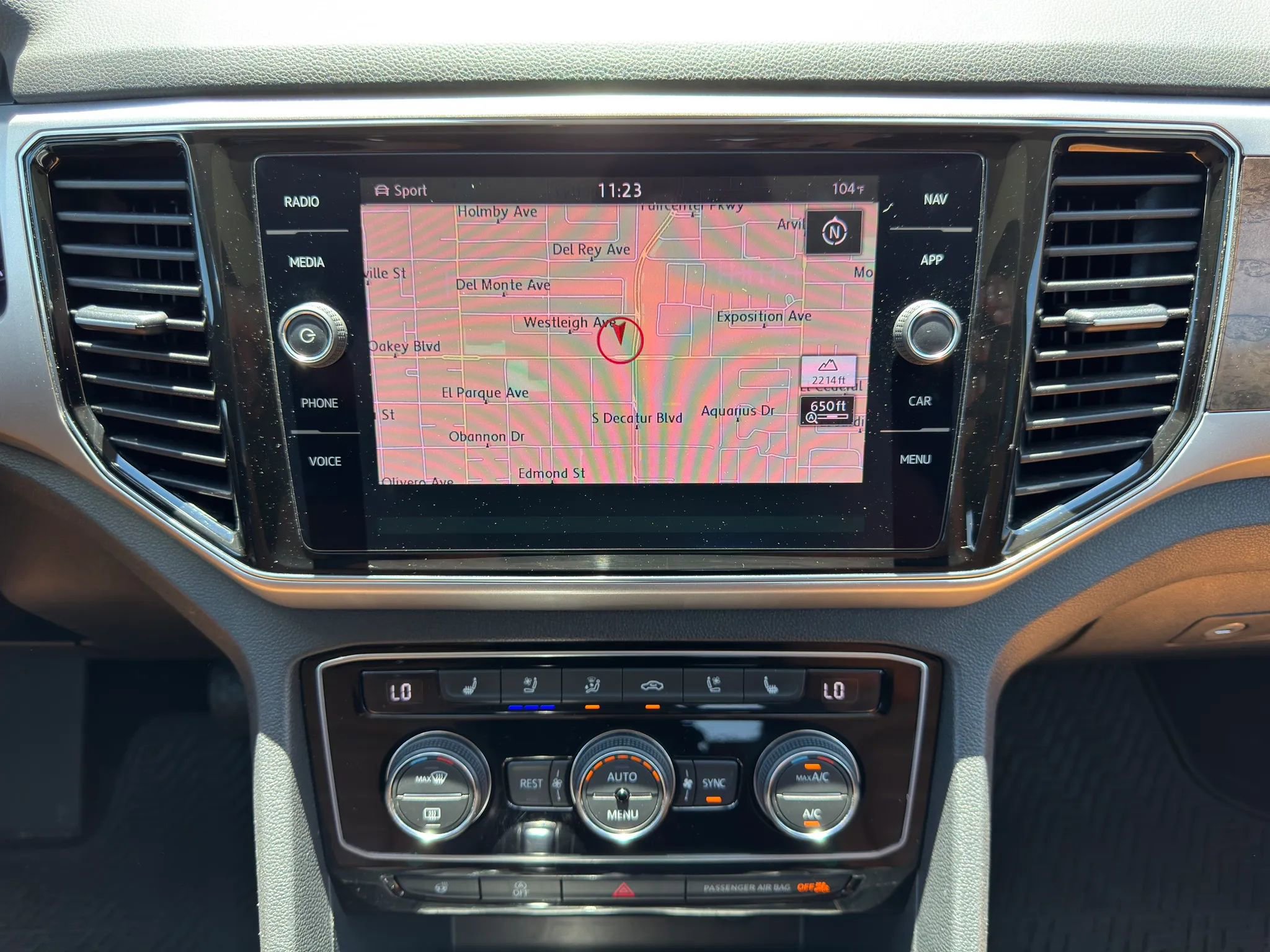 Used 2018 Volkswagen Atlas SEL Premium AWD/4WD image 24