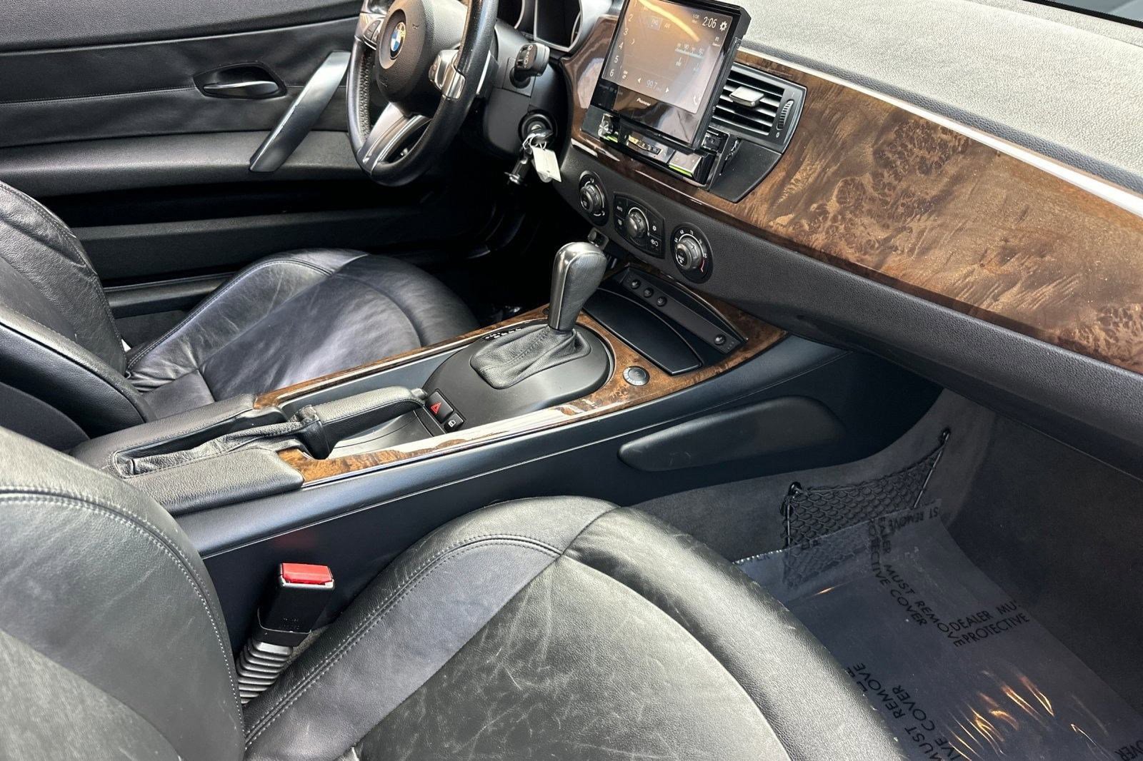 Used 2007 BMW Z4 3.0si image 25