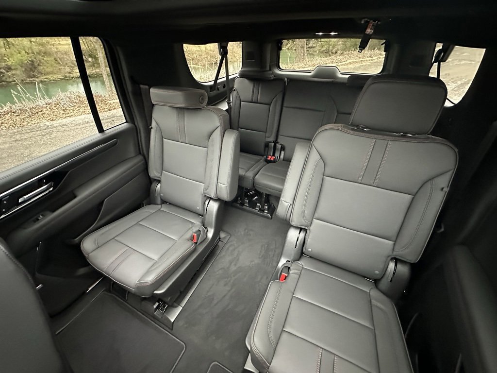 New 2026 Chevrolet Suburban RST w/ RST Capability Package image 30