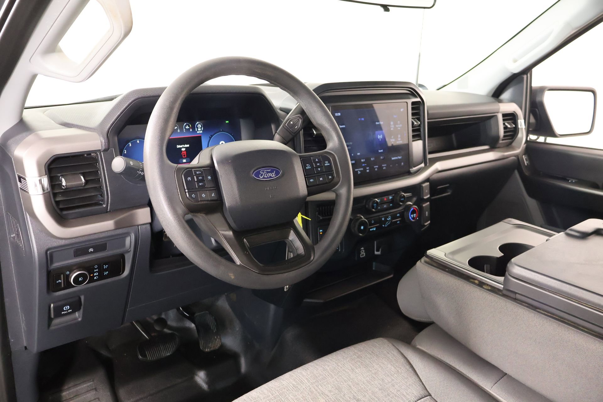 Used 2025 Ford F150 XL w/ Equipment Group 103A High AWD/4WD image 2