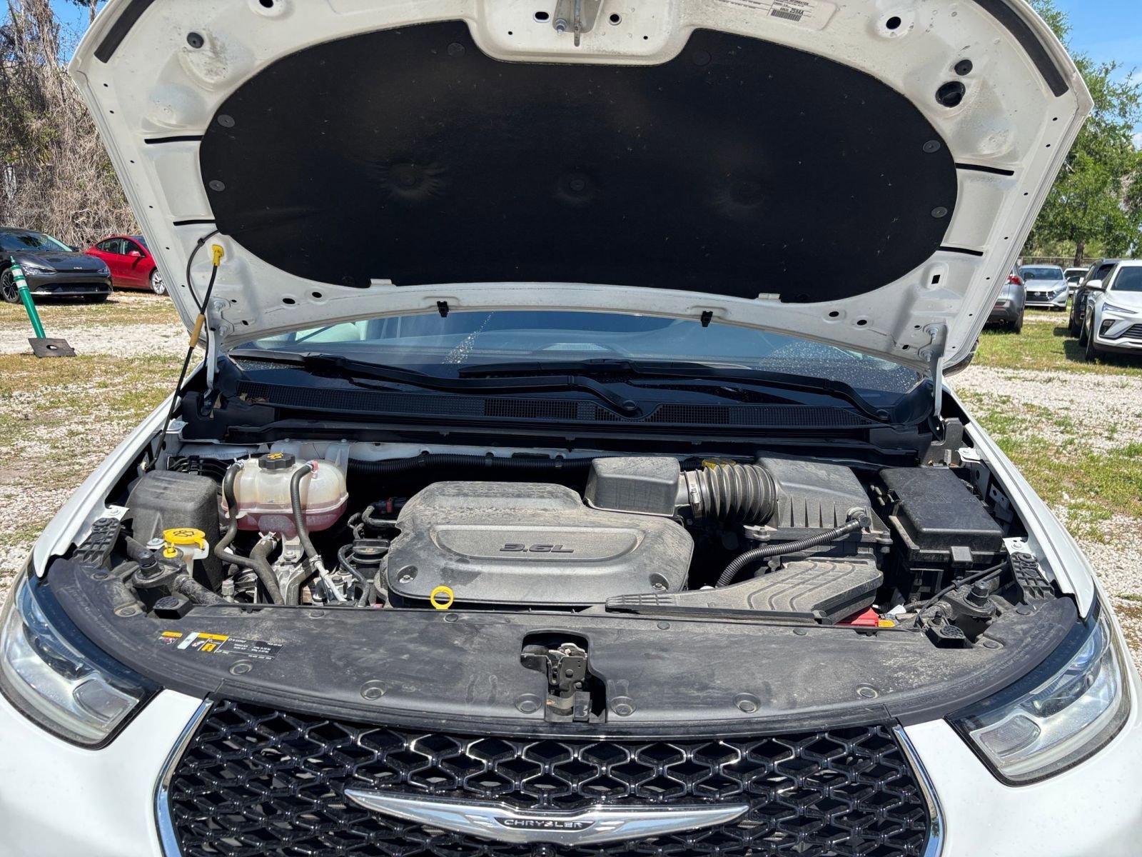 Used 2024 Chrysler Pacifica Touring-L FWD image 34