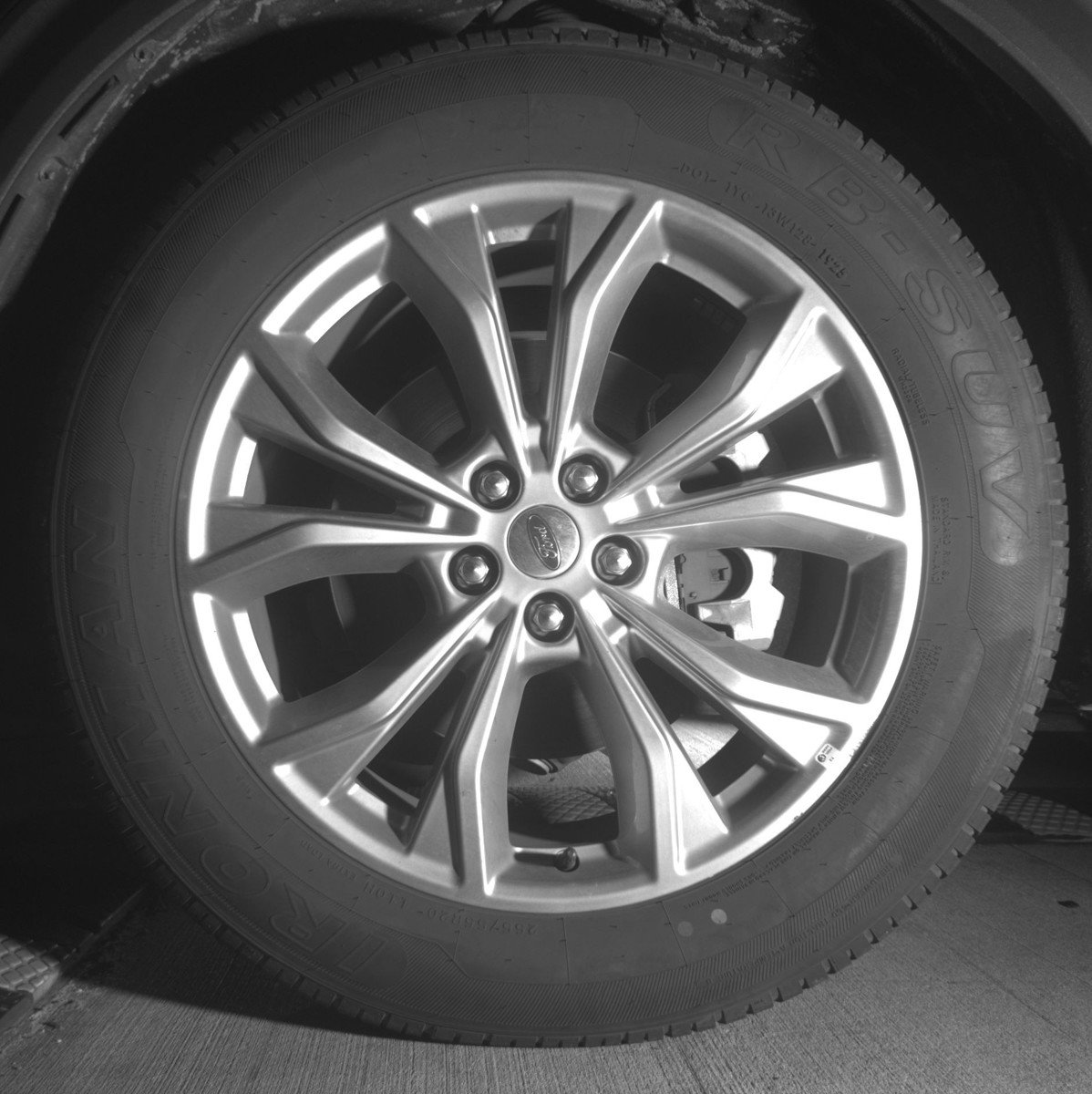 Used 2024 Ford Explorer Limited RWD image 12