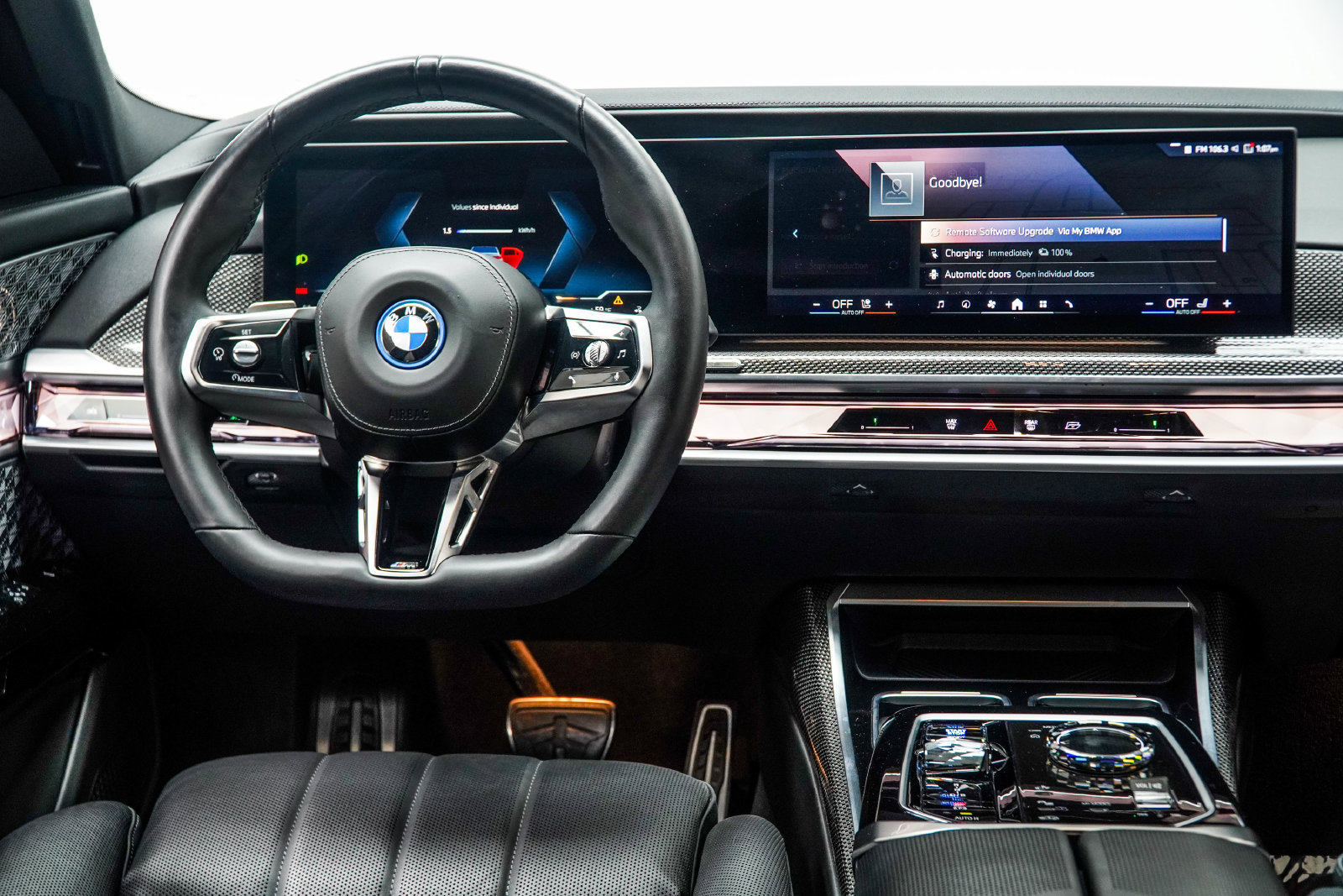 Used 2024 BMW i7 eDrive50 w/ M Sport Package RWD image 19