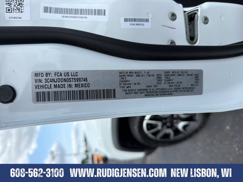 Used 2025 Jeep Compass Trailhawk AWD/4WD image 28