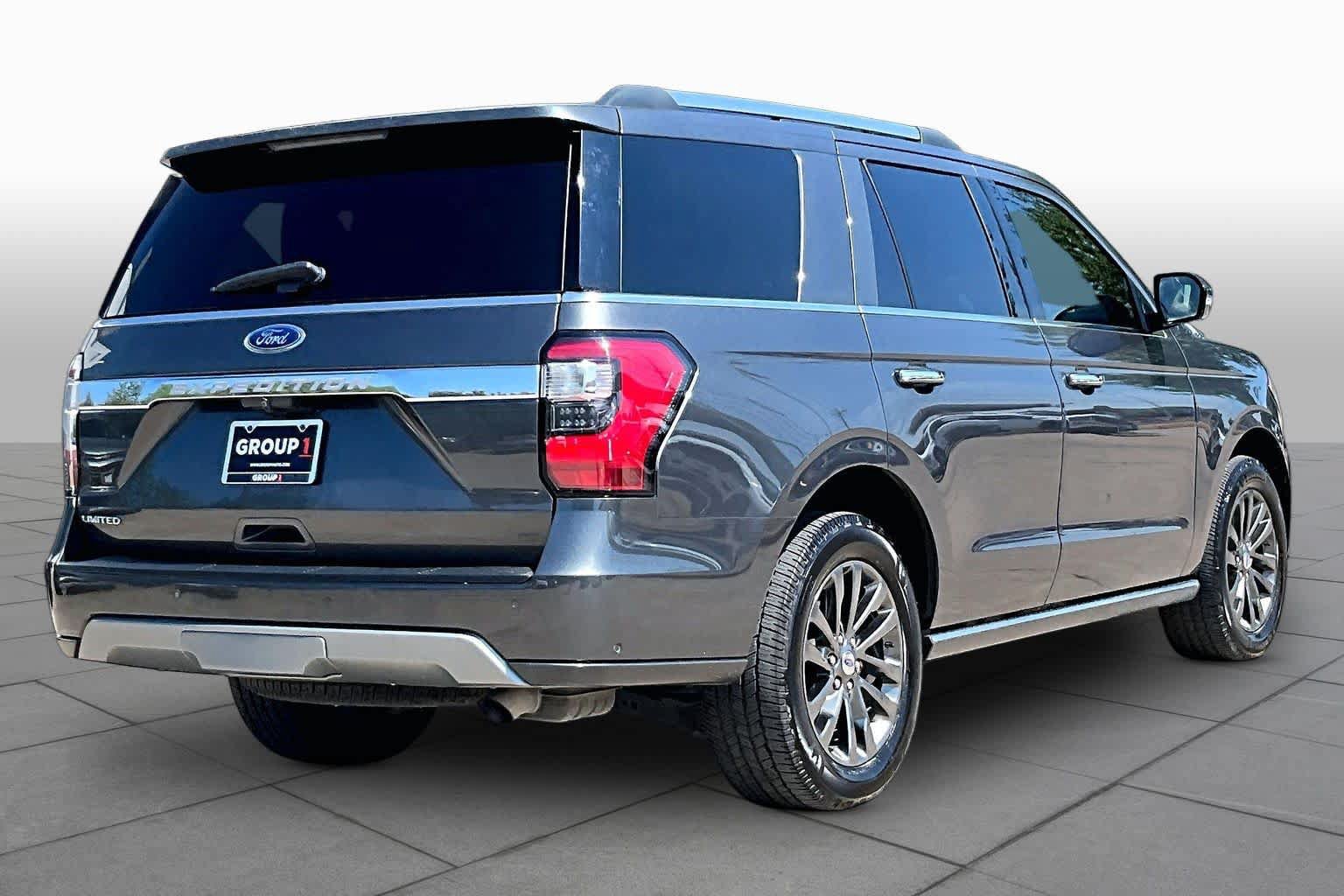 Used 2019 Ford Expedition Limited w/ Equipment Group 301A RWD image 13