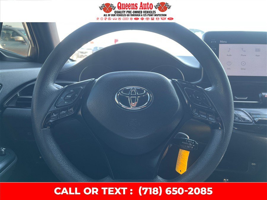 Used 2019 Toyota C-HR LE FWD image 19