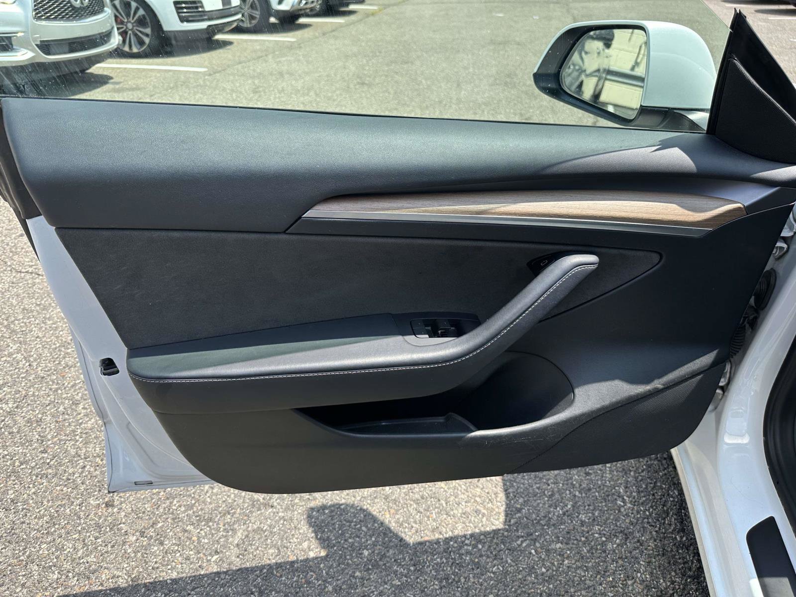 Used 2023 Tesla Model 3 Standard Range RWD image 9