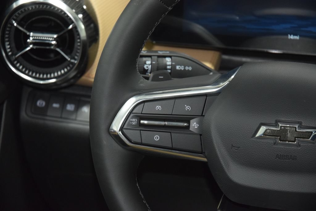 New 2027 Chevrolet Equinox ACTIV w/ Safety and Technology Package AWD/4WD image 37