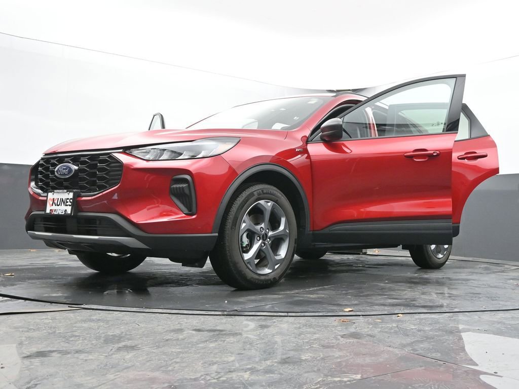 Used 2025 Ford Escape ST-Line w/ Cold Weather Package image 52