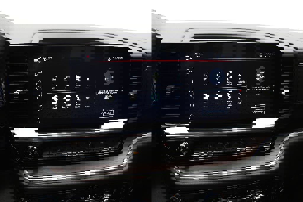 Used 2024 GMC Sierra 2500 SLT w/ SLT Premium Package image 28