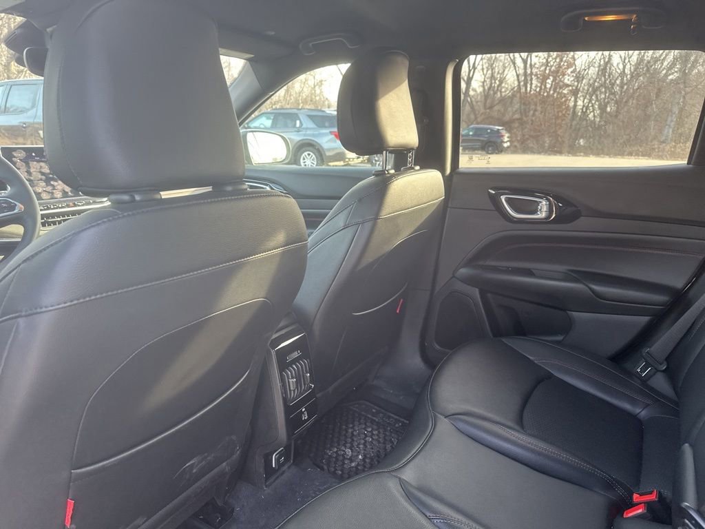 Used 2024 Jeep Compass Trailhawk w/ Trailhawk Convenience Group image 11