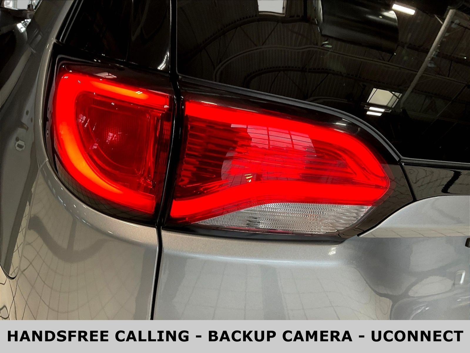 Used 2018 Chrysler Pacifica Touring-L FWD image 23