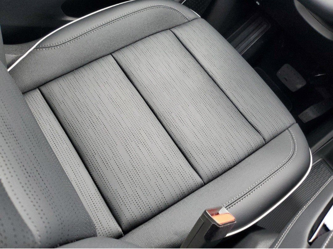 Used 2025 Buick Enclave Sport Touring w/ Power Package FWD image 16