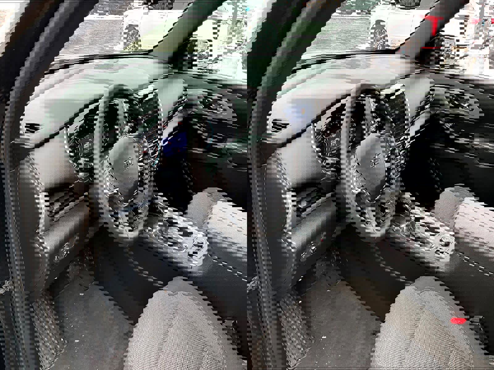 Used 2023 Chevrolet Traverse LT w/ Midnight/Sport Edition image 8