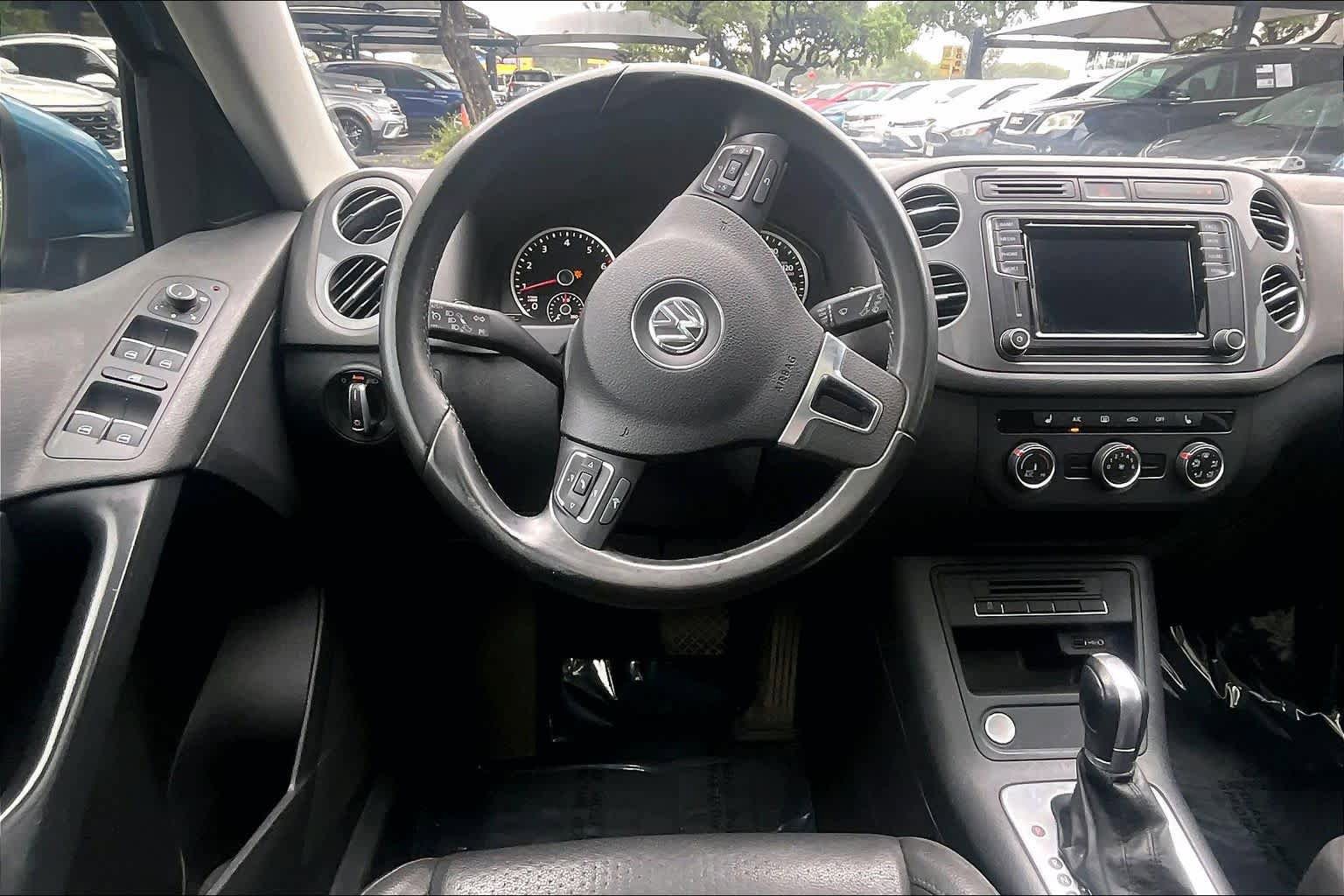 Used 2017 Volkswagen Tiguan Wolfsburg Edition FWD image 6