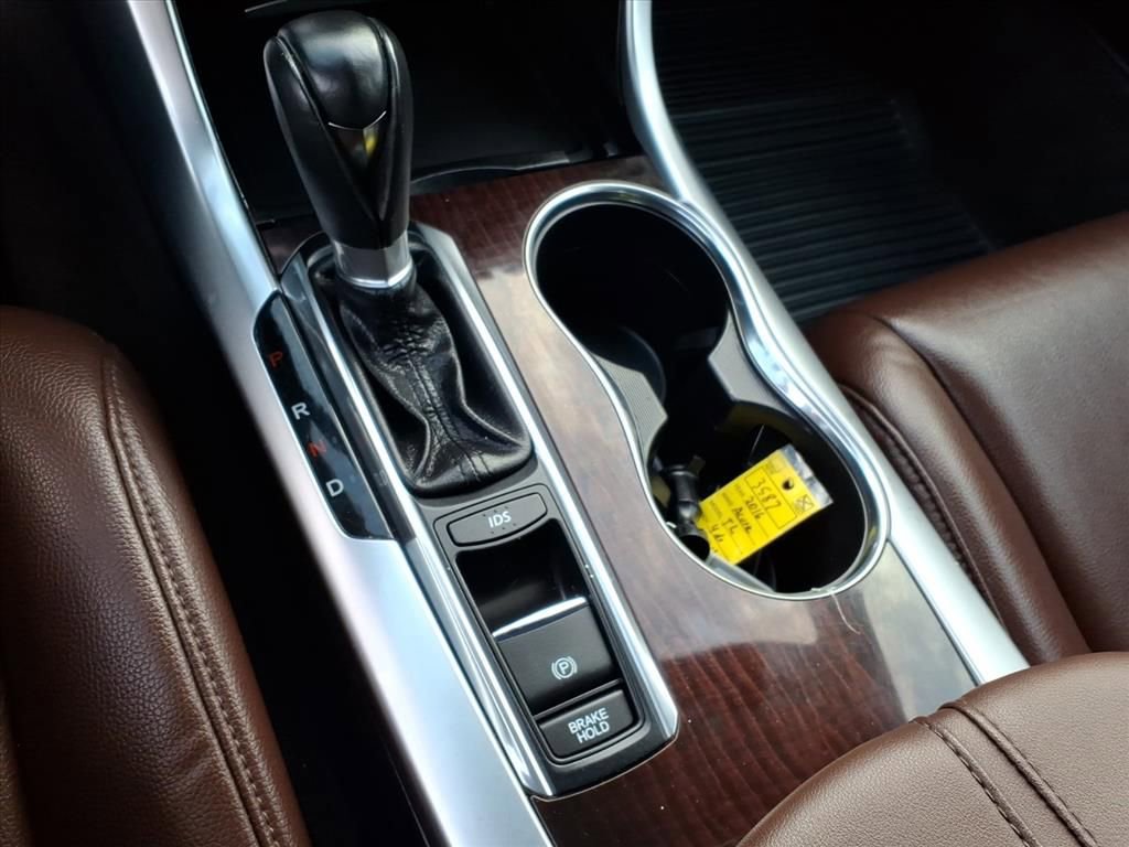 Used 2016 Acura TLX image 9