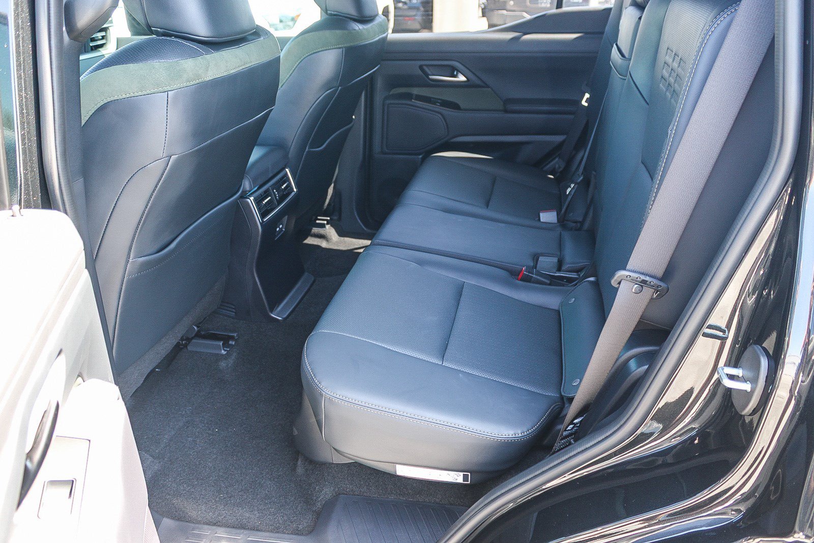 Used 2026 Lexus GX 550 AWD/4WD image 19