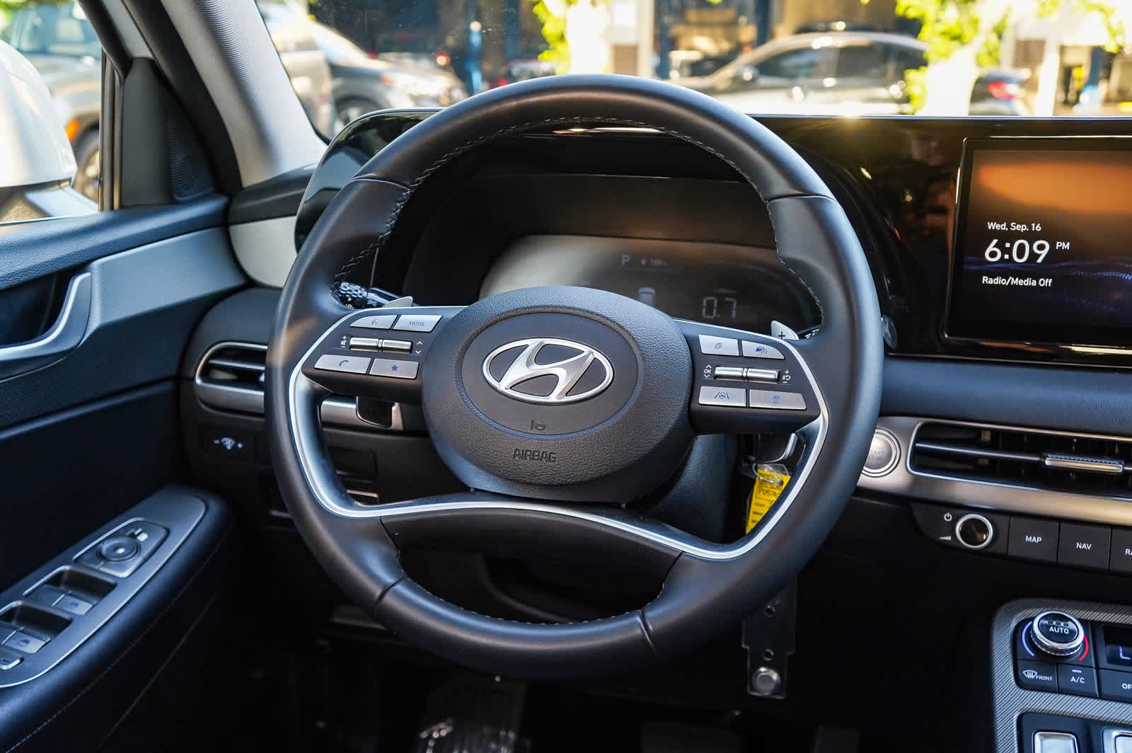 Certified 2023 Hyundai Palisade SEL w/ Cargo Package FWD image 18