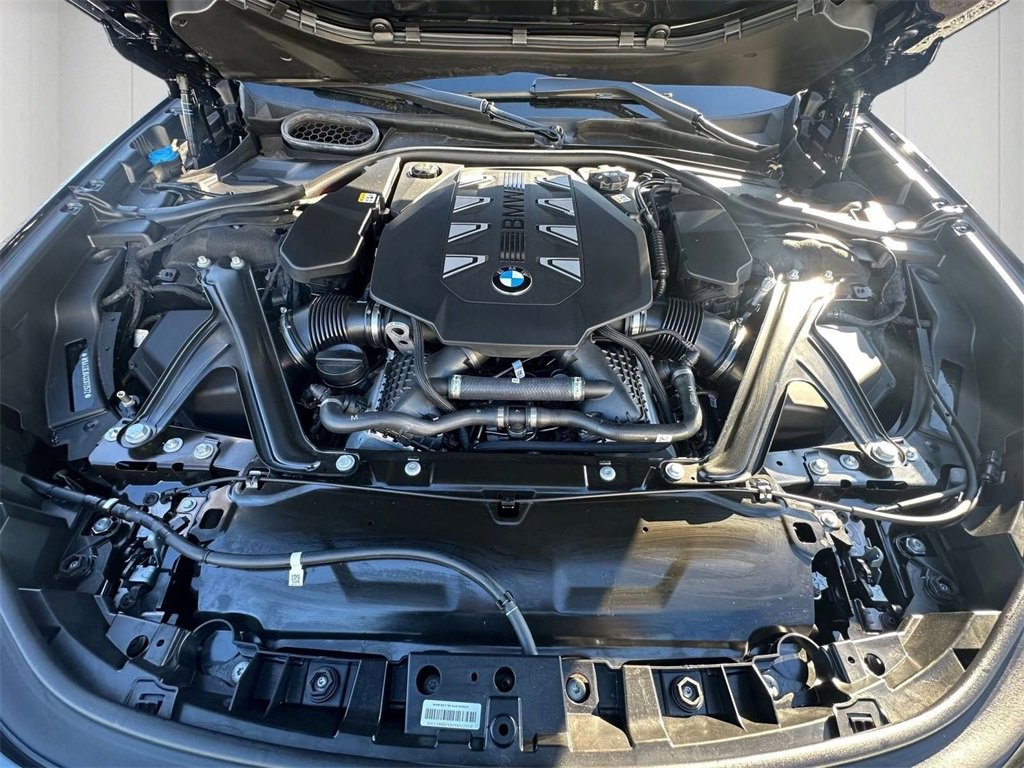 Used 2025 BMW 760i xDrive image 29