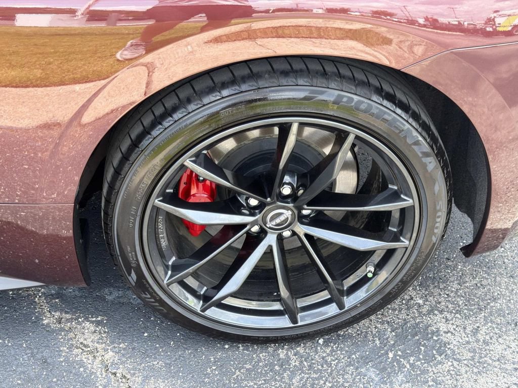 Used 2025 Nissan Z Performance w/ Floor Mat Package RWD image 12