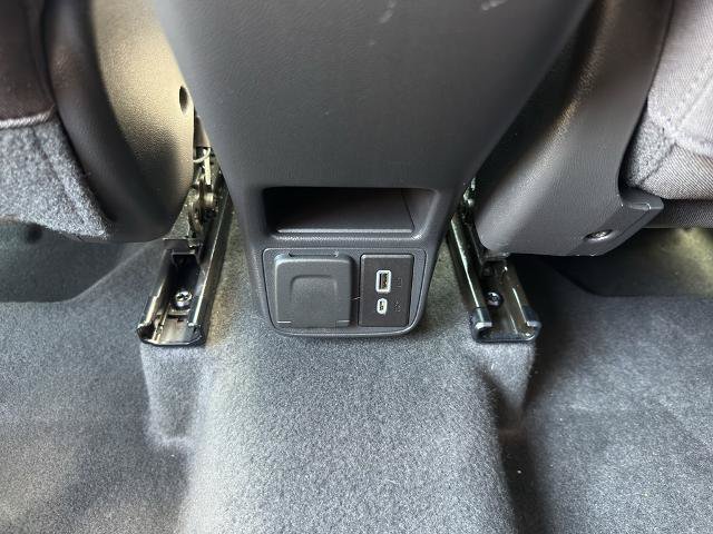 Used 2024 Chevrolet TrailBlazer LT w/ Convenience Package AWD/4WD image 32