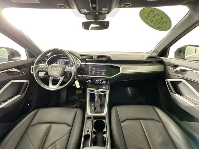 Used 2022 Audi Q3 2.0T Premium Plus image 3