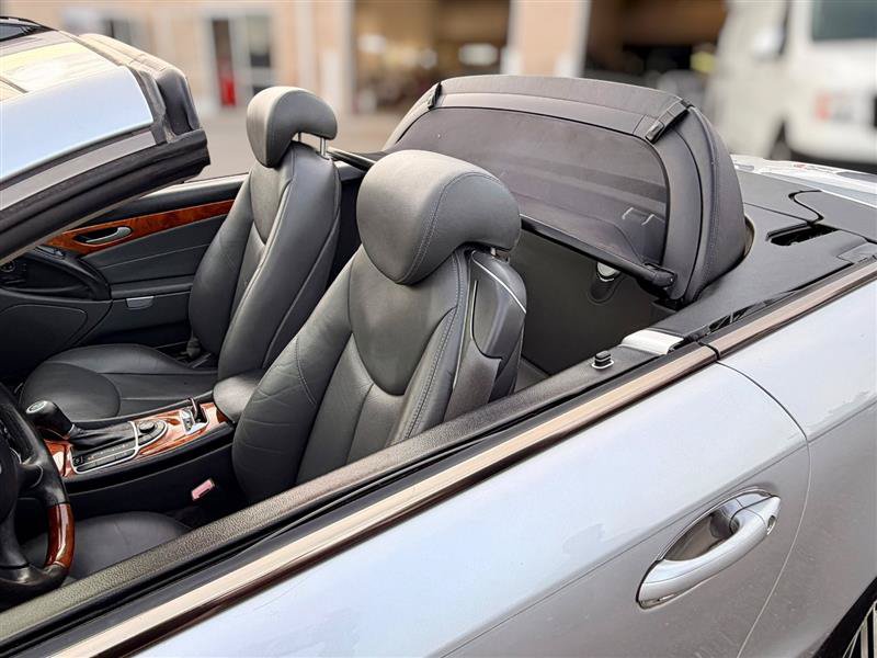 Used 2005 Mercedes-Benz SL 500 w/ AMG Sport Pkg image 39