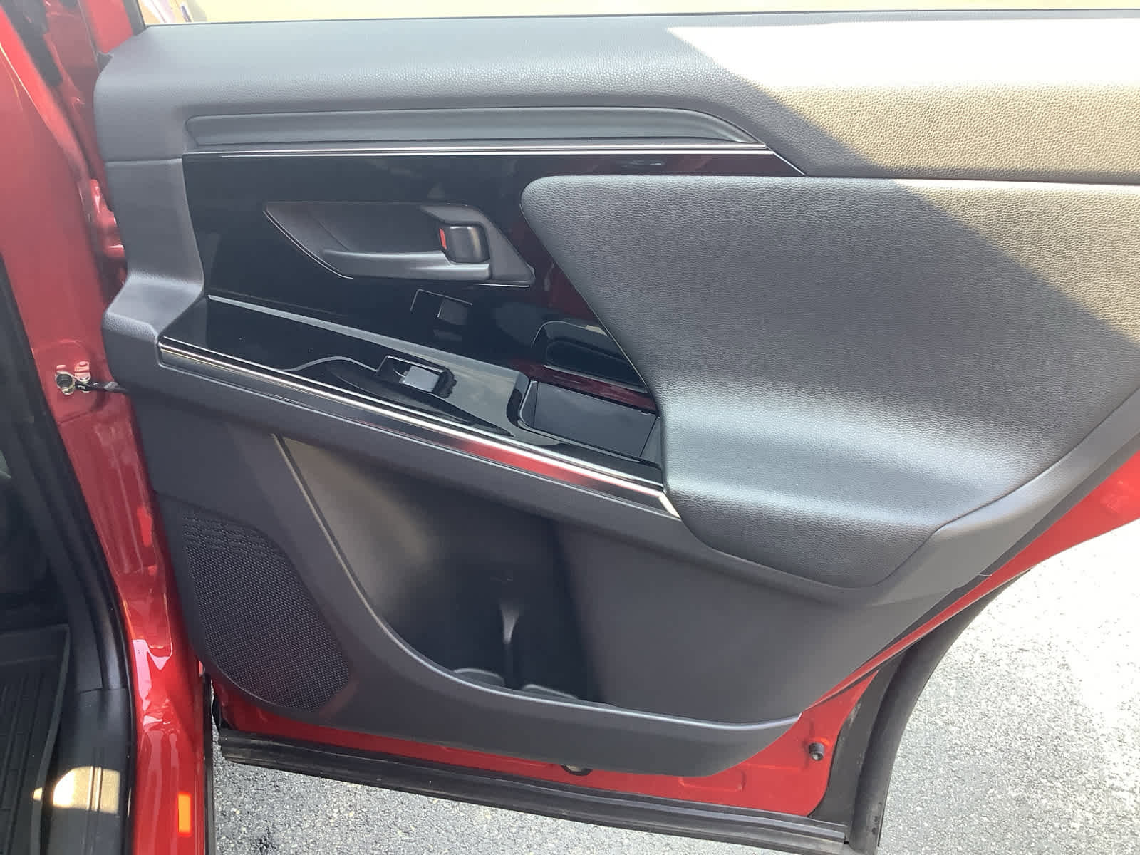 Certified 2023 Subaru Solterra Limited image 29