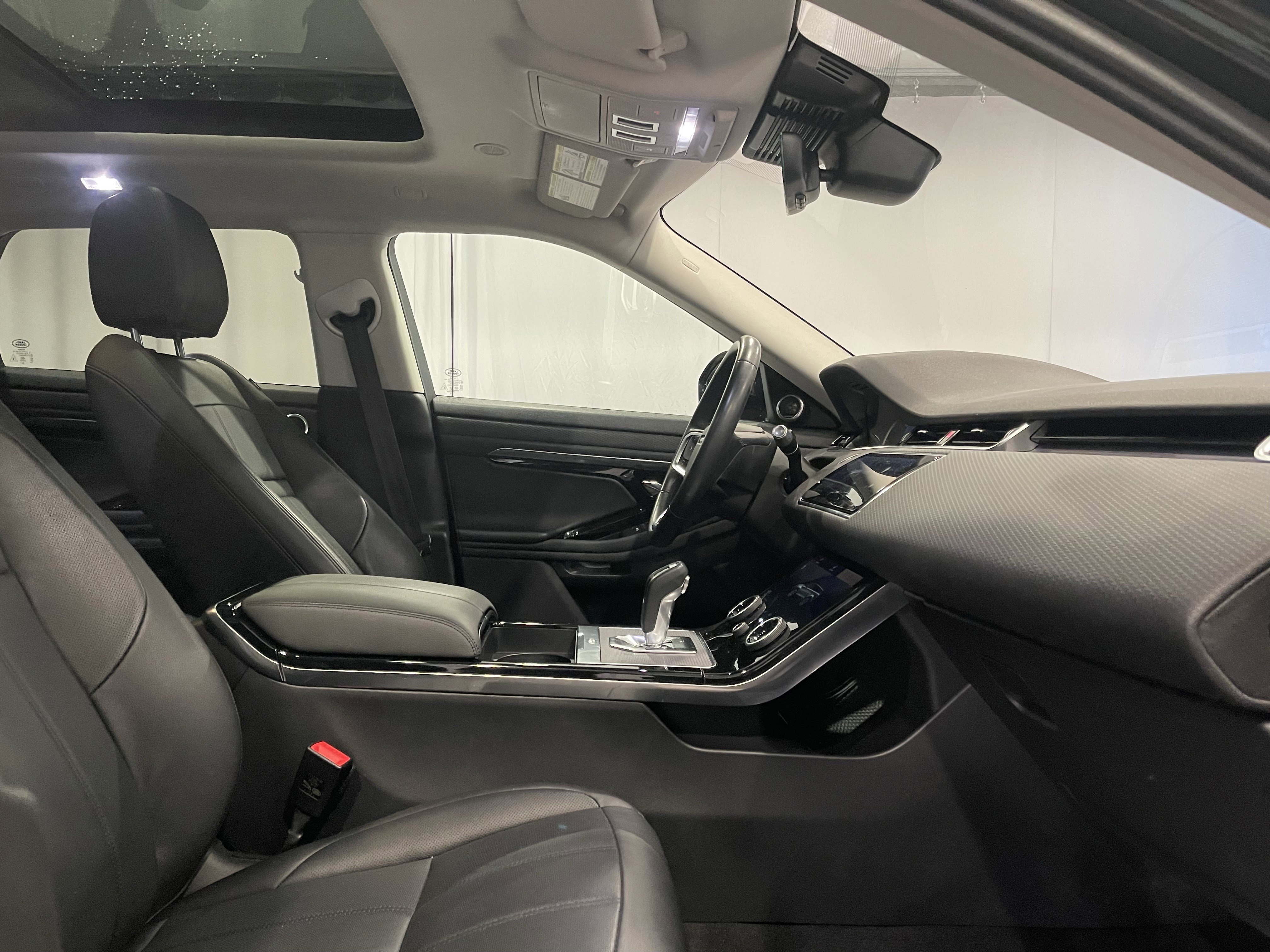 Used 2021 Land Rover Range Rover Evoque S image 16